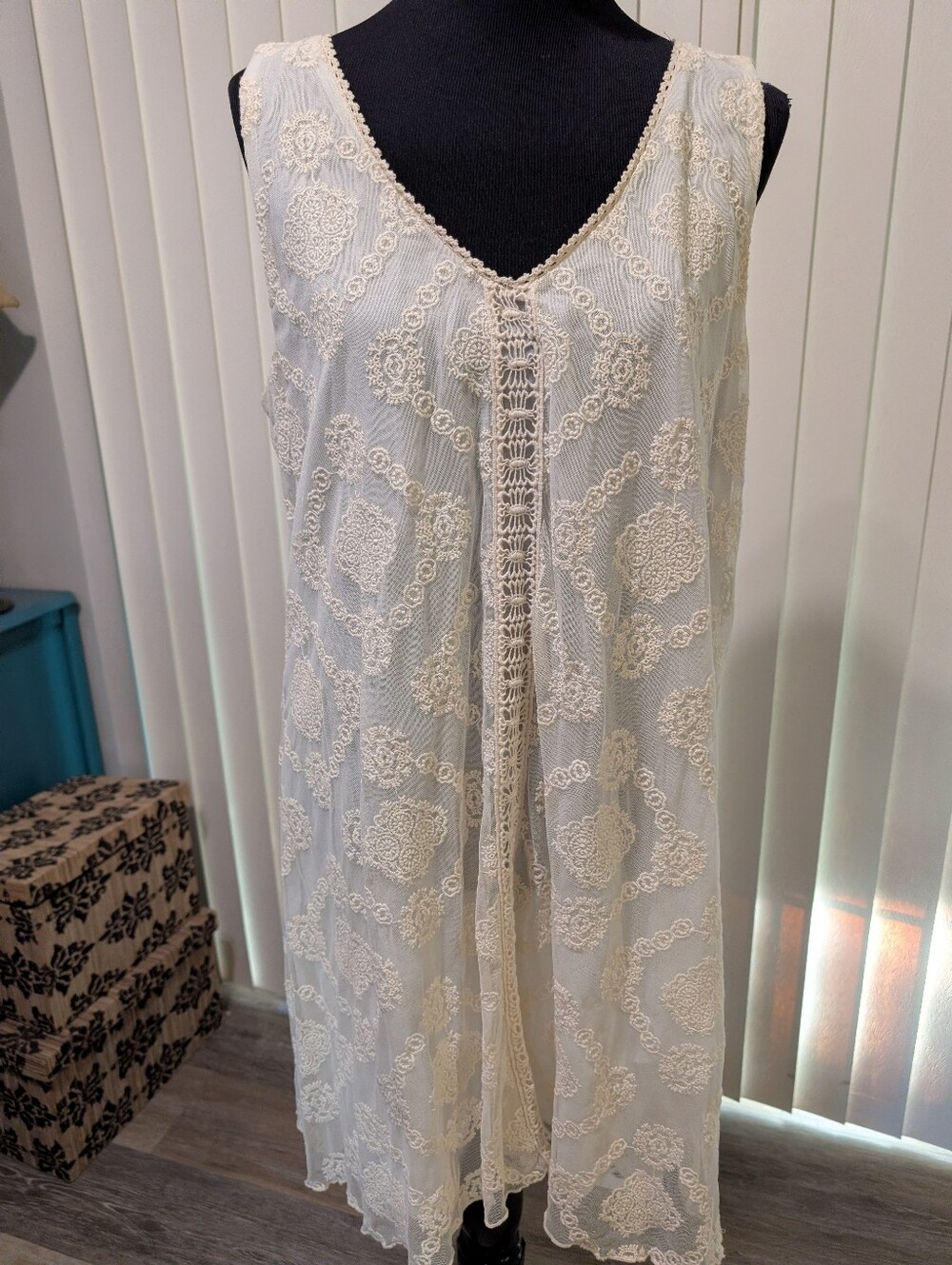 4 Love And Liberty Cream Crotchet and Lace Sleeveless Dress